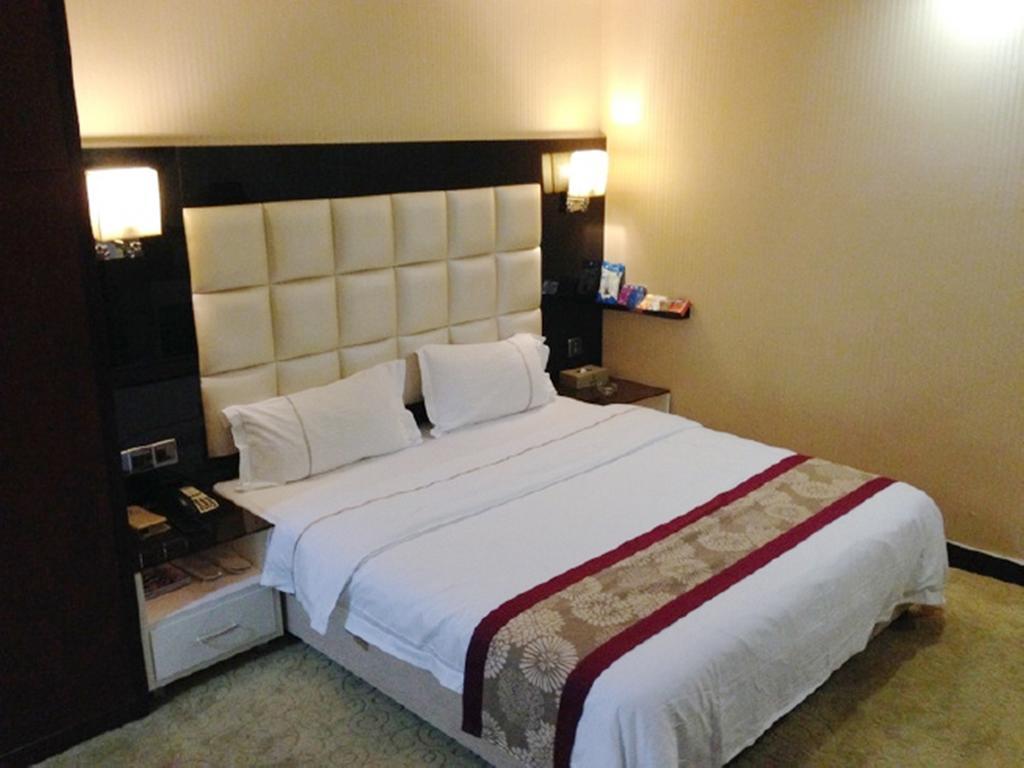 Tianguo Times Hotel ฝอซาน ห้อง รูปภาพ
